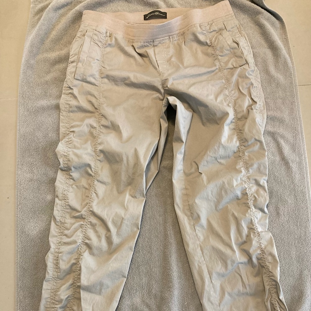 Women’s Eddie Bauer hiking pants, 4 pockets